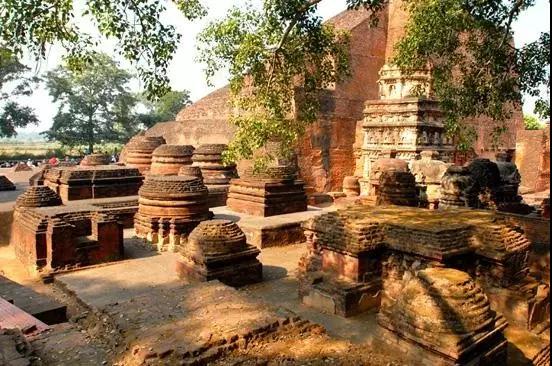 ���۳��ϣ����ʷ�ʦ�޳֡��ľ�������ʤ��Ӧ