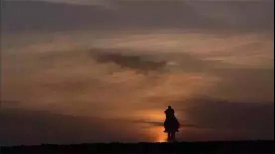 他是中国佛教知名度最高的僧人,被誉为中华民族的脊梁! 他是中国佛教知名度最高的僧人,被誉为中华民族的脊梁!