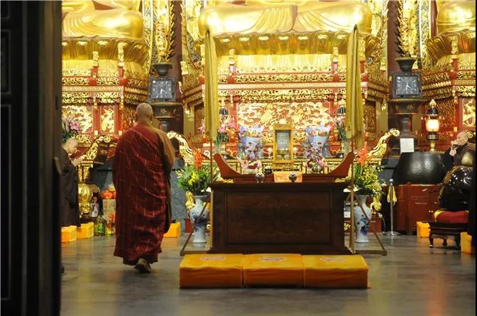 ���ʱ������Ҫ̤̤ʵʵ���ֻغ����������չʾ����