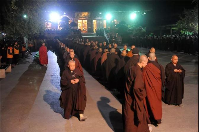 ���ʱ������Ҫ̤̤ʵʵ���ֻغ����������չʾ����