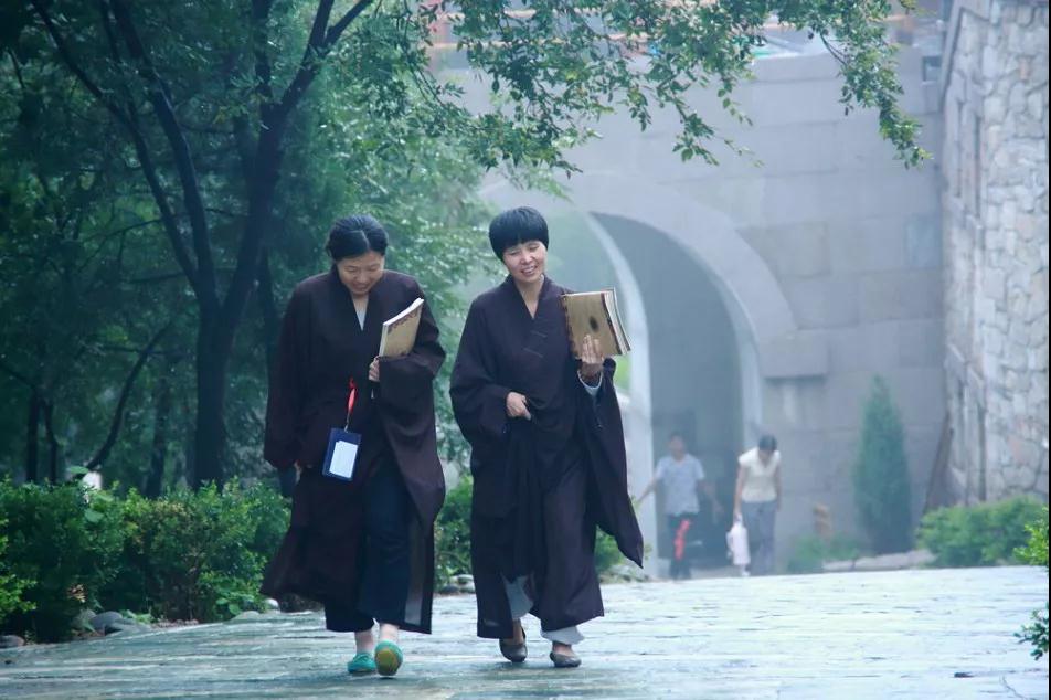 �ϰ�׬Ǯ�����У������ܷ��ã�