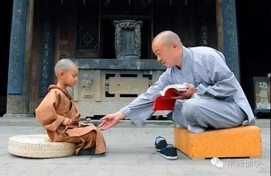 师父是我们与佛陀之间的桥梁 师父是我们与佛陀之间的桥梁