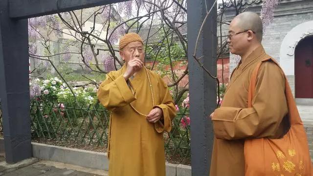 和尚回寺要买票,瞻礼祖师舍利一次10元_|_这座千年祖庭的“商业化之路”还要走多久? 和尚回寺要买票,瞻礼祖师舍利一次10元_|_这座千年祖庭的“商业化之路”还要走多久?