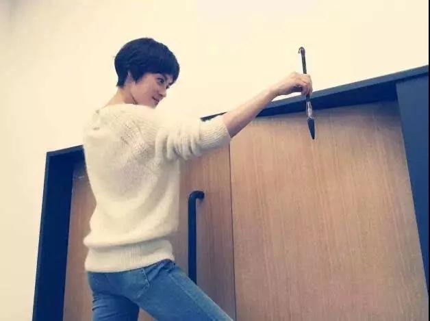 孙俪斩获飞天奖视后_事业生活双丰收的她_不但会抄经放生_还会... 孙俪斩获飞天奖视后_事业生活双丰收的她_不但会抄经放生_还会...