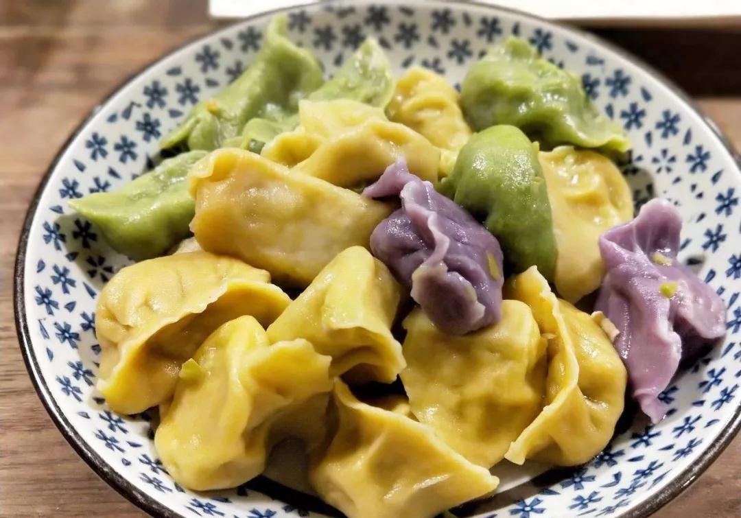 人物_|_她开了家仅有一张桌子的饺子店,没有收银员,无酒无肉,却治愈无数过客! 人物_|_她开了家仅有一张桌子的饺子店,没有收银员,无酒无肉,却治愈无数过客!