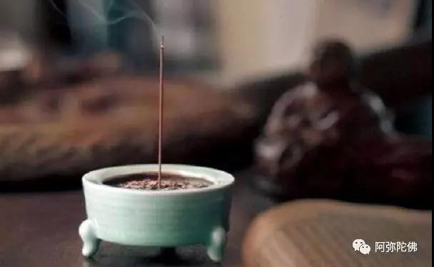 ��ҵ����Ӧ��һ�����뻹�����뾭�أ�