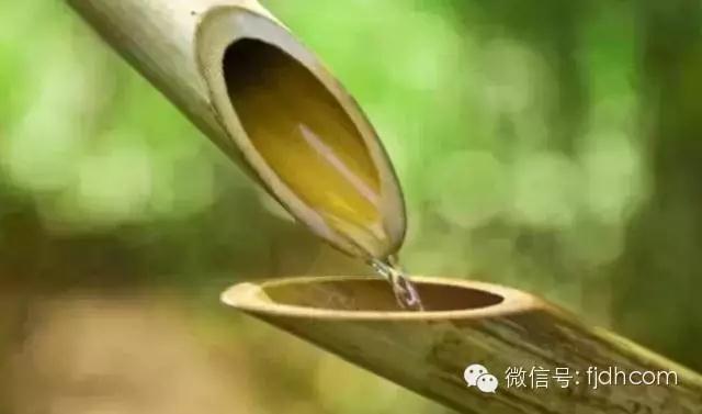 你为什么总是不高兴? 你为什么总是不高兴?