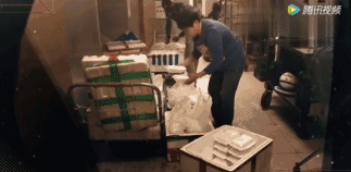 人物_|_端茶倒水30年,她与影帝古天乐同台领奖 人物_|_端茶倒水30年,她与影帝古天乐同台领奖