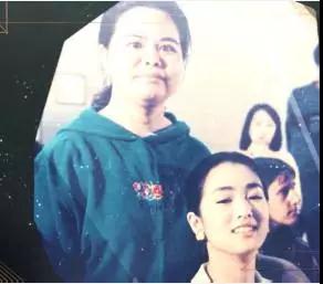 人物_|_端茶倒水30年,她与影帝古天乐同台领奖 人物_|_端茶倒水30年,她与影帝古天乐同台领奖