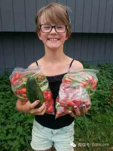 人物_|_她只有9岁,却喂饱了镇上所有的流浪汉,还改变了世界对他们的态度 人物_|_她只有9岁,却喂饱了镇上所有的流浪汉,还改变了世界对他们的态度