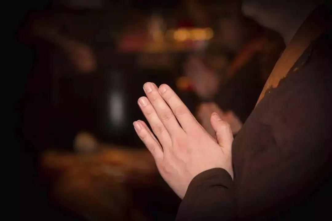 答疑_|_祈祷三宝加持,到底管不管用? 答疑_|_祈祷三宝加持,到底管不管用?