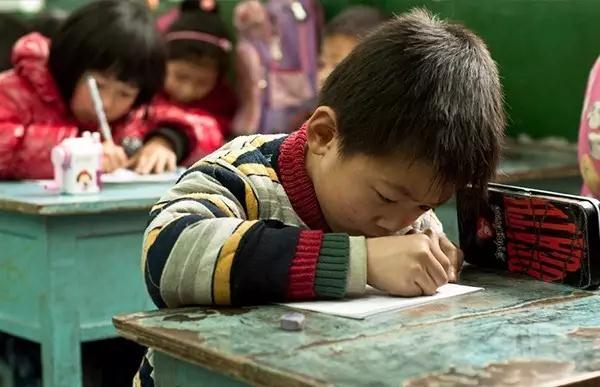 ʵ��_|_�������ĸ������Ե���ʵ����ĺ��ӱؽ�ƽ��