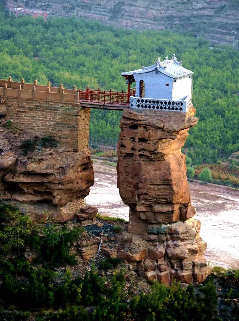 �й����յ�6������������������ǧ���꣬���һ���������˵��٣�