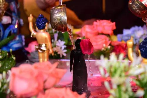 ��ʶ_|_һ�Ĵ����˽�ԡ��ڵ�����������ԡ��Ĺ�������