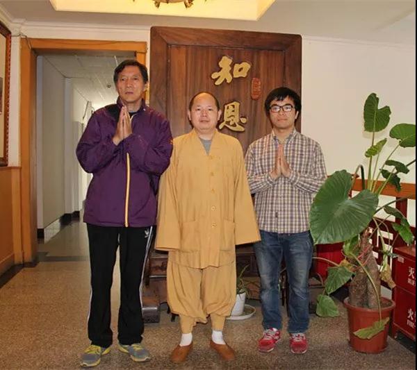 ��˵����˫�޵��˲��ܿ��򣬴�����ô��ĸ����񲻿�ϧ��