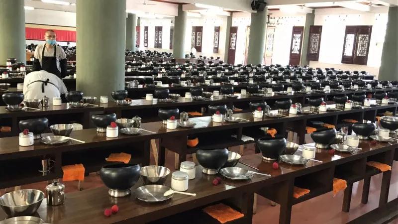 ��˵����˫�޵��˲��ܿ��򣬴�����ô��ĸ����񲻿�ϧ��