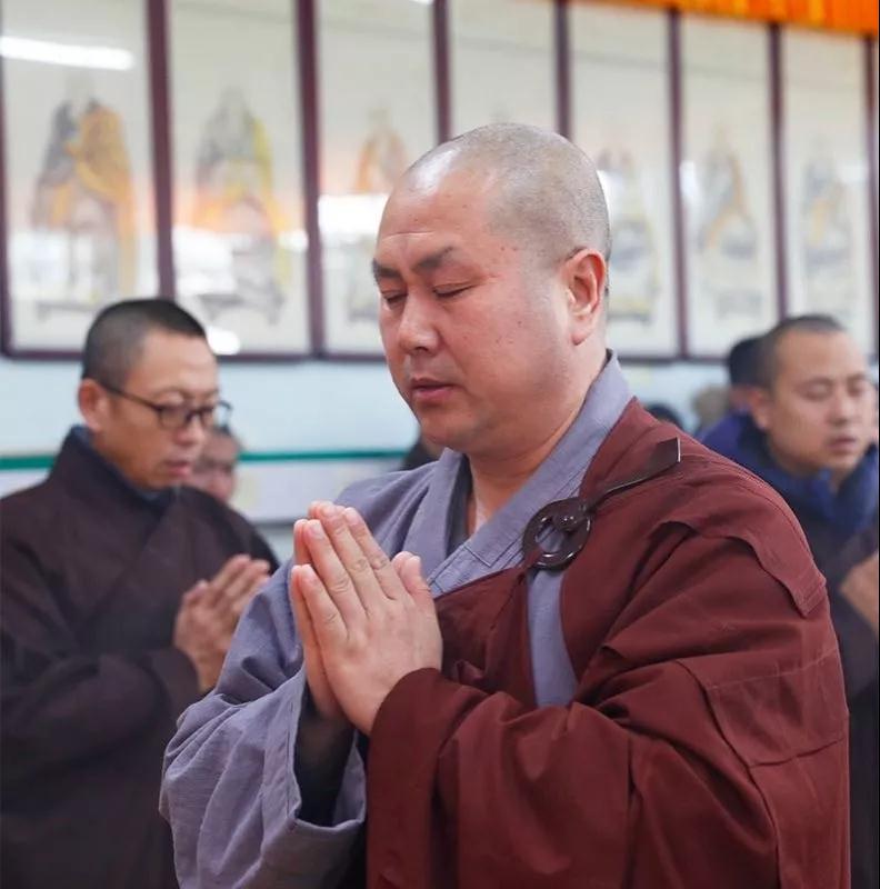 ��˵����˫�޵��˲��ܿ��򣬴�����ô��ĸ����񲻿�ϧ��