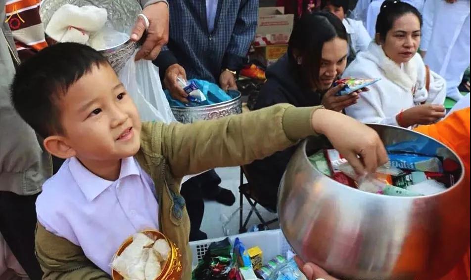 ��˵����˫�޵��˲��ܿ��򣬴�����ô��ĸ����񲻿�ϧ��