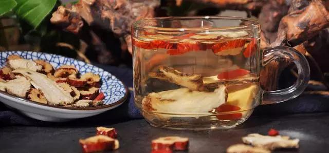 常喝一碗汤,血不虚,气色好,还抗衰老! 常喝一碗汤,血不虚,气色好,还抗衰老!