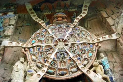 娑婆世界的快乐,没有一个是安稳的。 娑婆世界的快乐,没有一个是安稳的。