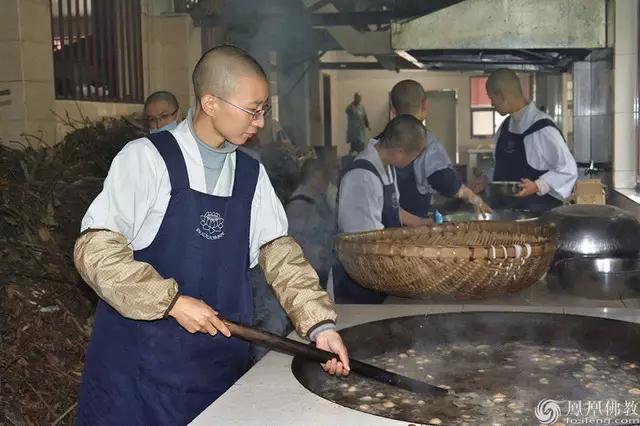 ���Ǿ���_|_����Ůɮһ�����ʵ����