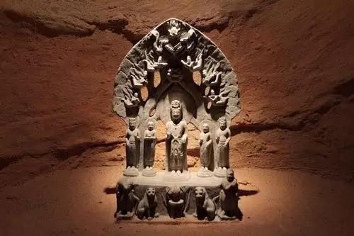 修行中,请你抓住潜伏内心的虚荣魔 修行中,请你抓住潜伏内心的虚荣魔