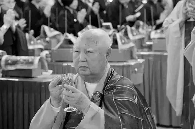 七位老和尚舍利子公开!临终留下的话,看完一生受益… 七位老和尚舍利子公开!临终留下的话,看完一生受益…