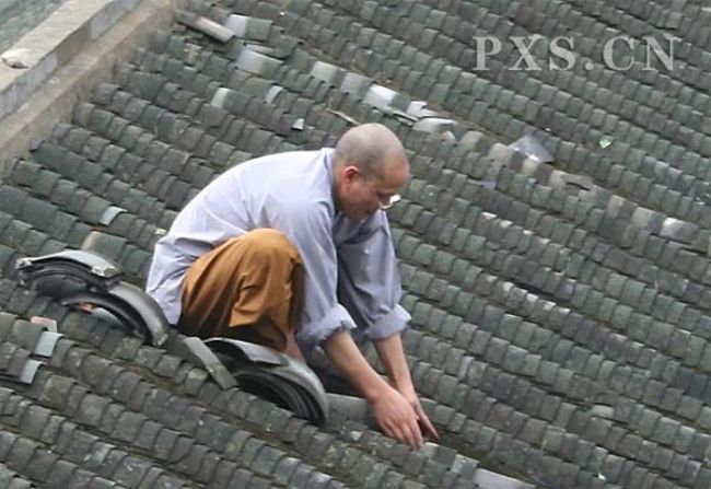 界诠法师:我们信仰的是三宝,不是信仰的哪个人! 界诠法师:我们信仰的是三宝,不是信仰的哪个人!