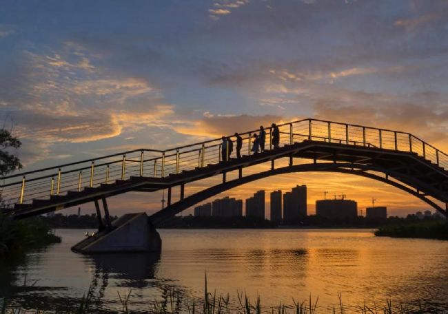 �������򣬸ı���Ե��