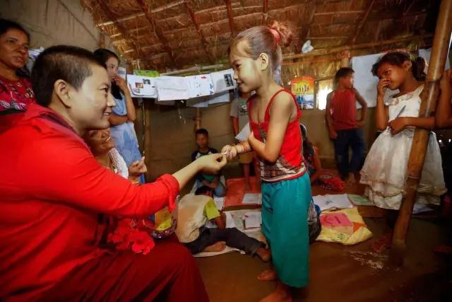 ��С��ұ���13����ȳ��ң���Ϊ���ʾ��ǵı����ᣬ�������������������˱��ҵĺ��ӡ���