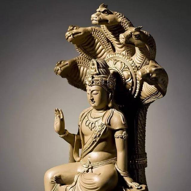 今日恭迎龙树菩萨圣诞!感念龙树菩萨的无量功德! 今日恭迎龙树菩萨圣诞!感念龙树菩萨的无量功德!