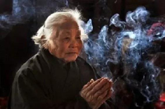 母亲的佛事:善心向佛,清白做人! 母亲的佛事:善心向佛,清白做人!