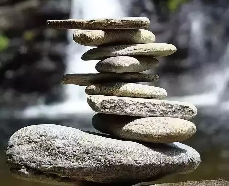 ���˵�ƽ�ⷨ����Ⱥ��ģ�