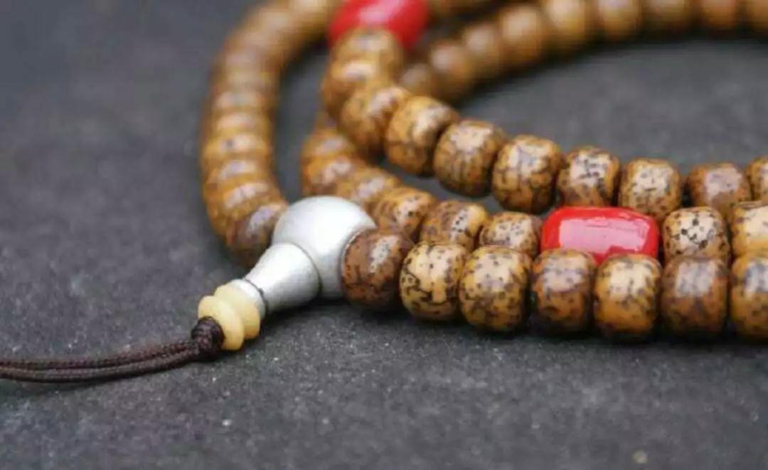 �����Խ�����µ���ʵ������