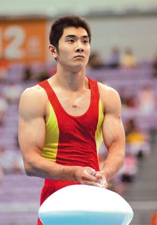 ���˹ھ��ϰ�ΰ��ѧ����·