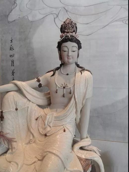 Ҫ��һ˫͸�����࿴���ʵĻ��ۣ�������һ�����ڵ�����