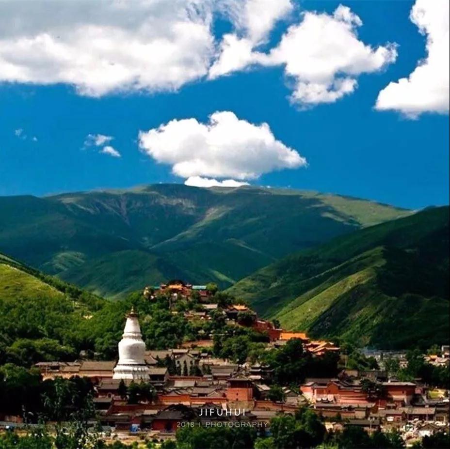 ����Ϊ�βγ���Բ��һ��������գ��廳���ϴ���һ����