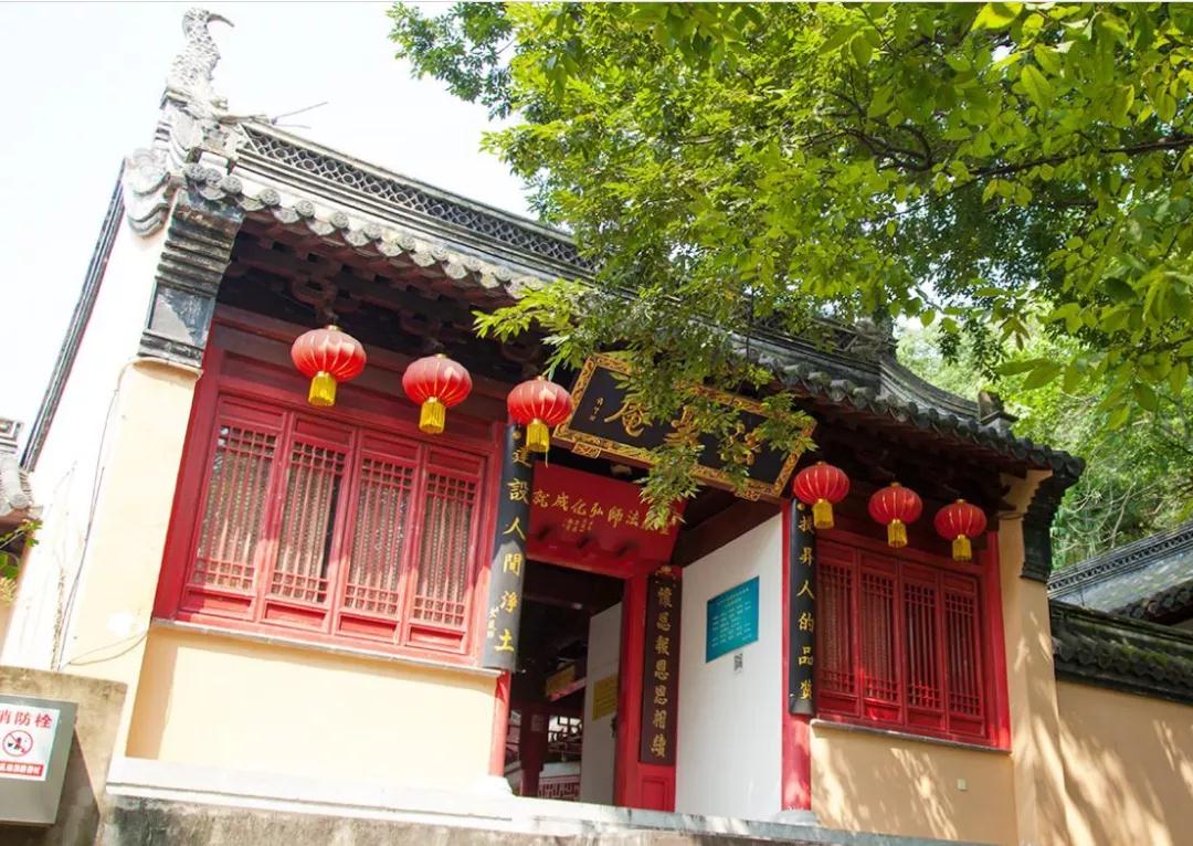 109米的狼山敢称“江海第一山”,因为这是大势至菩萨的道场 109米的狼山敢称“江海第一山”,因为这是大势至菩萨的道场