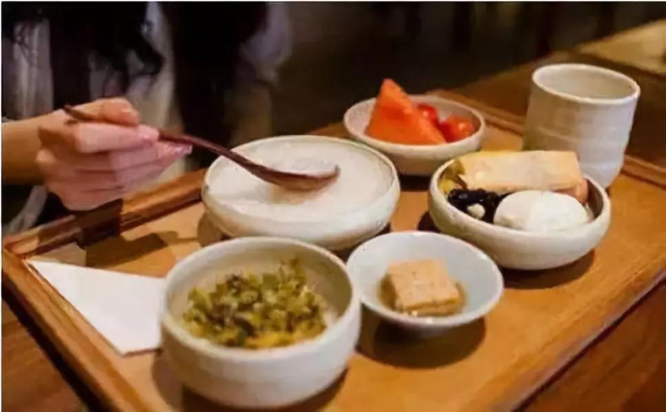 慢慢地、欢喜地吃饭,不想将来,也不悔过去 慢慢地、欢喜地吃饭,不想将来,也不悔过去