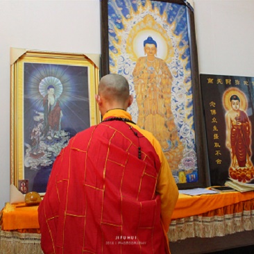 ���հ����ӷ�ʥ���գ������۹��ƹ��ޣ���Բ����