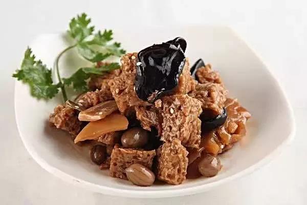 这样做一顿素食“年夜饭”,好吃又好看! 这样做一顿素食“年夜饭”,好吃又好看!