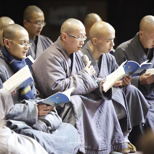 观世音菩萨圣诞日!积福慧供灯共修正在进行中…… 观世音菩萨圣诞日!积福慧供灯共修正在进行中……