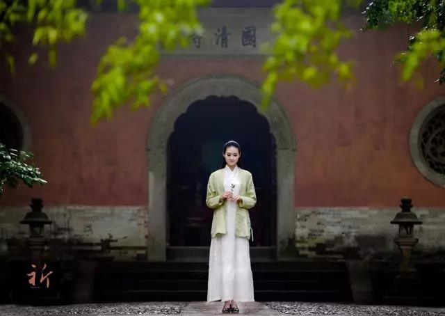 ��һ��ѧ������ӣ������˵ĸ�����