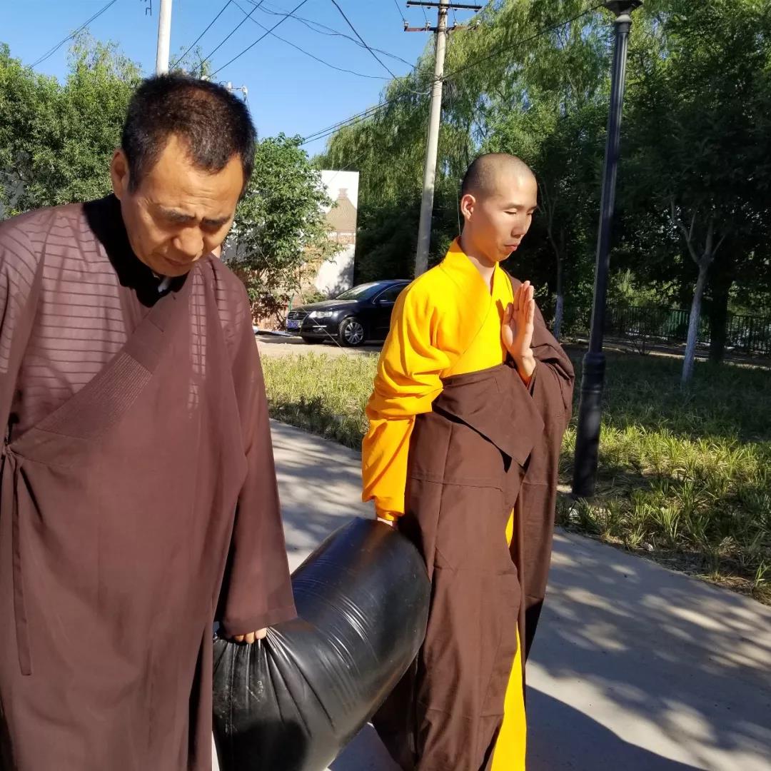 �����Ĺ��£����԰���ʵ�ָ��ָ�������Ը��