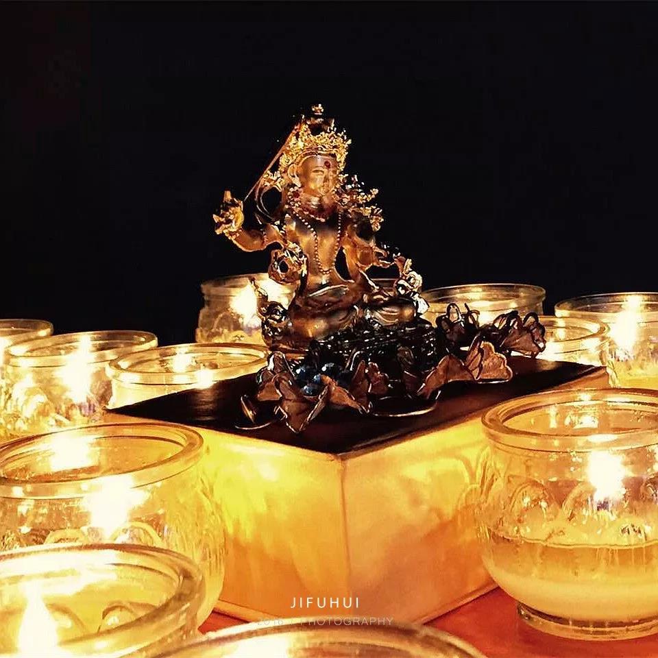 �����Ϻ��У���ס��̨ɽʮ�꣬�������������õ�����ʾ����