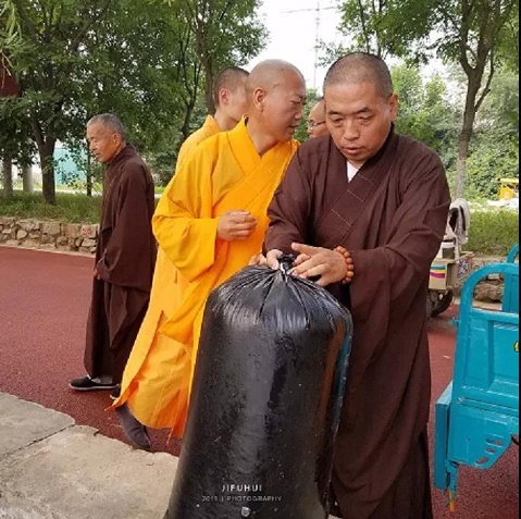 积福慧启建己亥年释迦牟尼佛圣诞日暨第五期放生法会!(已圆满) 积福慧启建己亥年释迦牟尼佛圣诞日暨第五期放生法会!(已圆满)