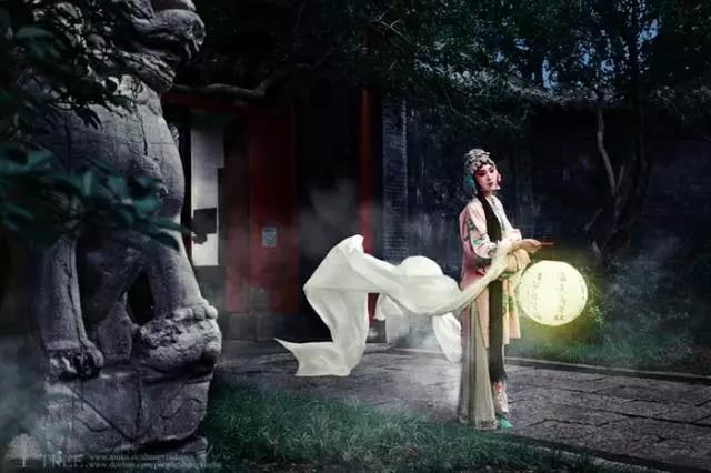 在轮回里,我们只是一个过于投入的演员 在轮回里,我们只是一个过于投入的演员