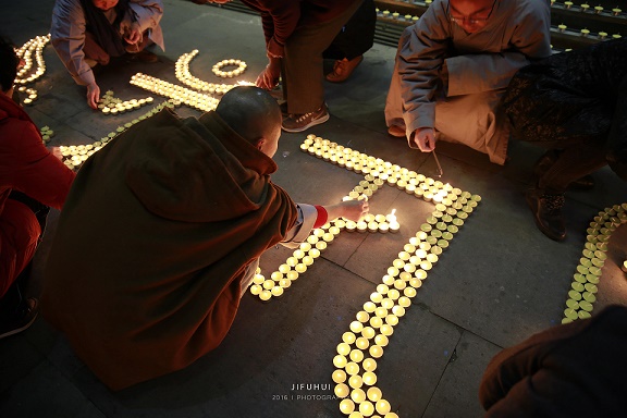 ٤������ʥ���գ������۹��ƹ��ޣ���Բ����