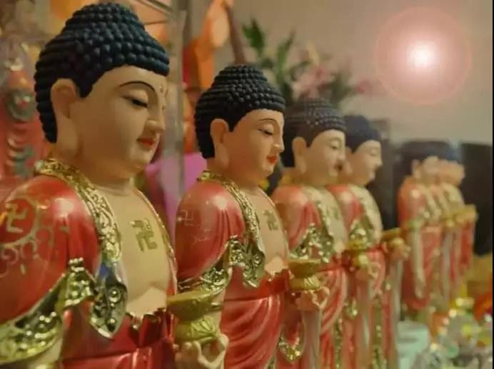 别人做恶,我们依然行善,这就叫信仰 别人做恶,我们依然行善,这就叫信仰