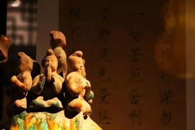 �˸�������ɣ�������������